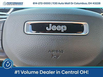 2025 Jeep Grand Cherokee GRAND CHEROKEE LAREDO 4X4