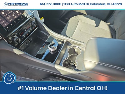 2025 Jeep Grand Cherokee GRAND CHEROKEE LAREDO 4X4