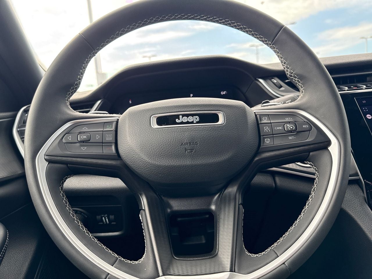 2024 Jeep Grand Cherokee Laredo 4x4