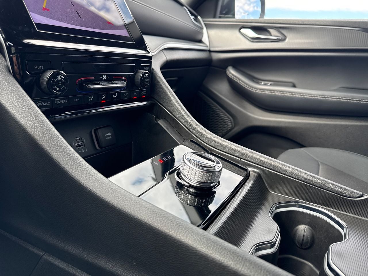 2024 Jeep Grand Cherokee Laredo 4x4