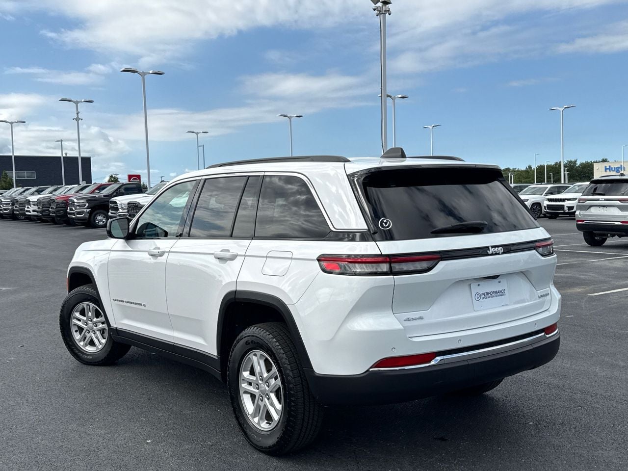 2024 Jeep Grand Cherokee Laredo 4x4