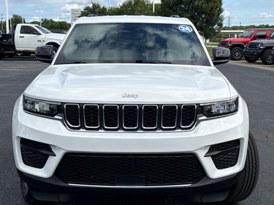 2024 Jeep Grand Cherokee Laredo 4x4