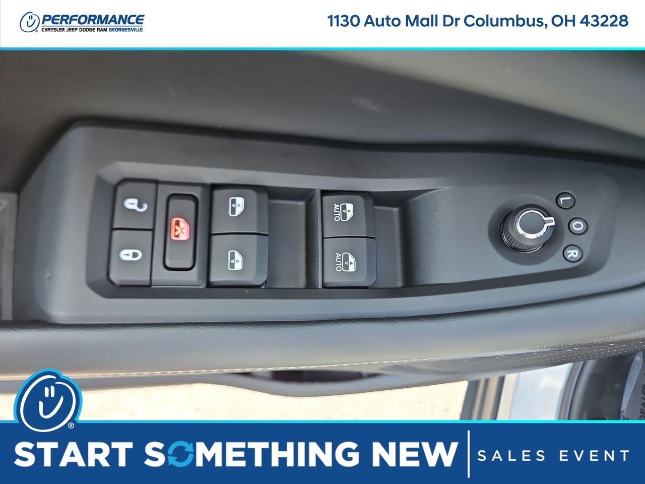 2025 Jeep Grand Cherokee GRAND CHEROKEE LAREDO 4X4