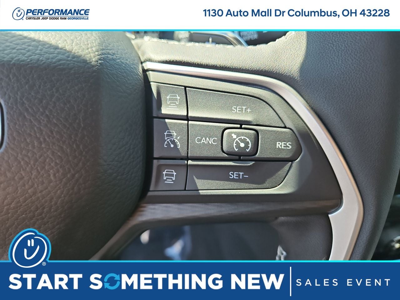 2025 Jeep Grand Cherokee GRAND CHEROKEE LAREDO 4X4