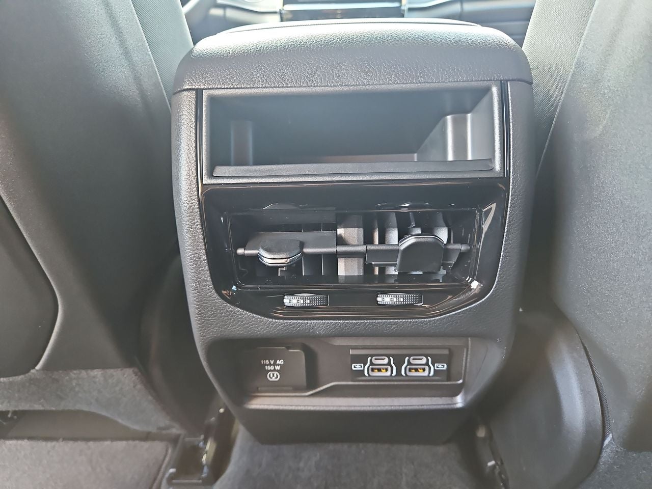 2025 Jeep Grand Cherokee GRAND CHEROKEE LAREDO 4X4