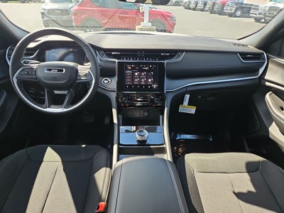 2025 Jeep Grand Cherokee GRAND CHEROKEE LAREDO 4X4