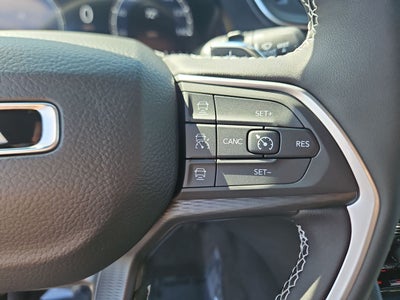 2025 Jeep Grand Cherokee GRAND CHEROKEE LAREDO 4X4