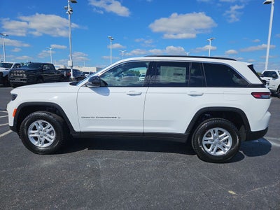 2025 Jeep Grand Cherokee GRAND CHEROKEE LAREDO 4X4