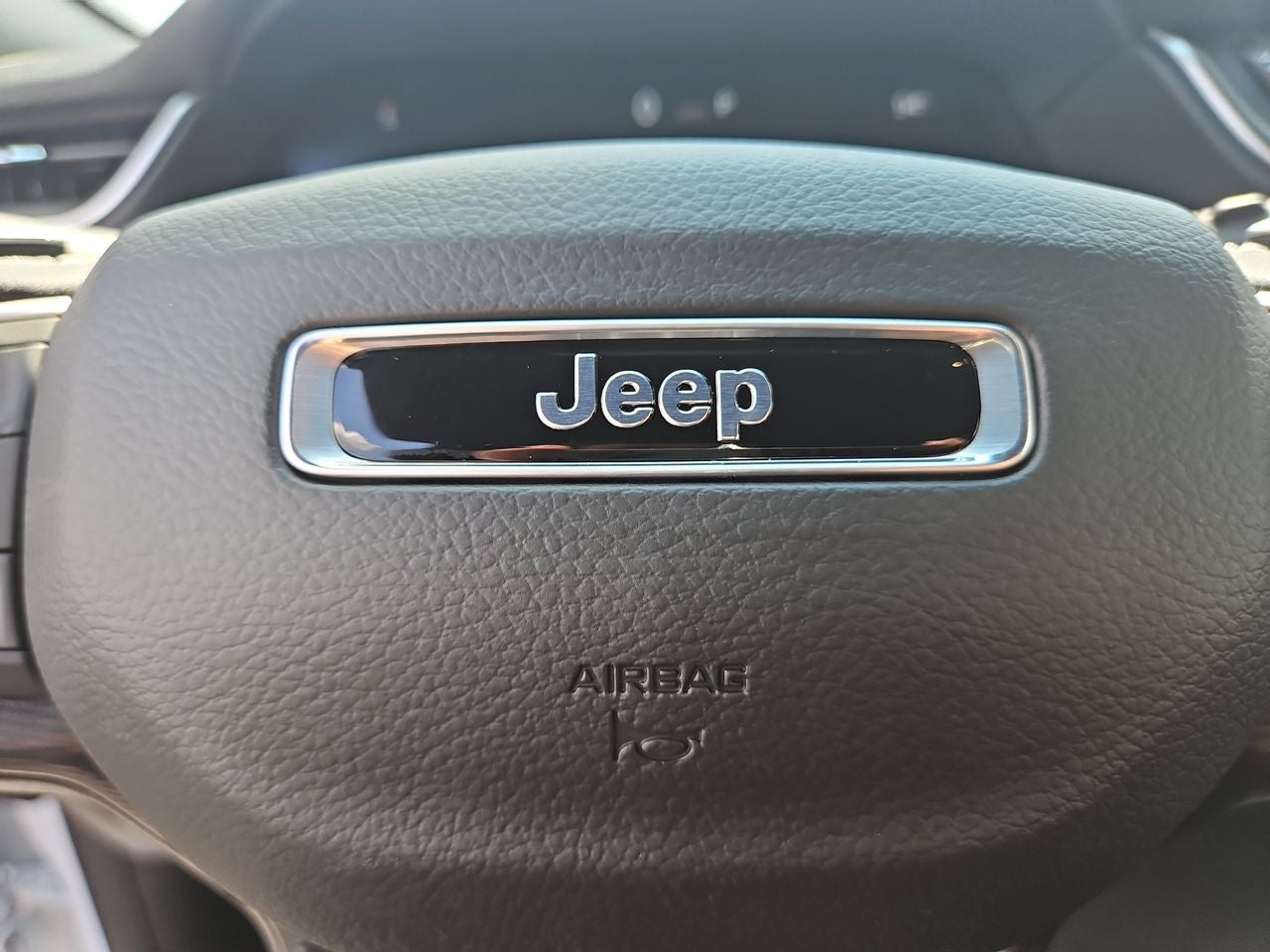 2025 Jeep Grand Cherokee GRAND CHEROKEE LAREDO 4X4