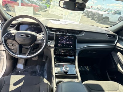 2024 Jeep Grand Cherokee Laredo 4x4