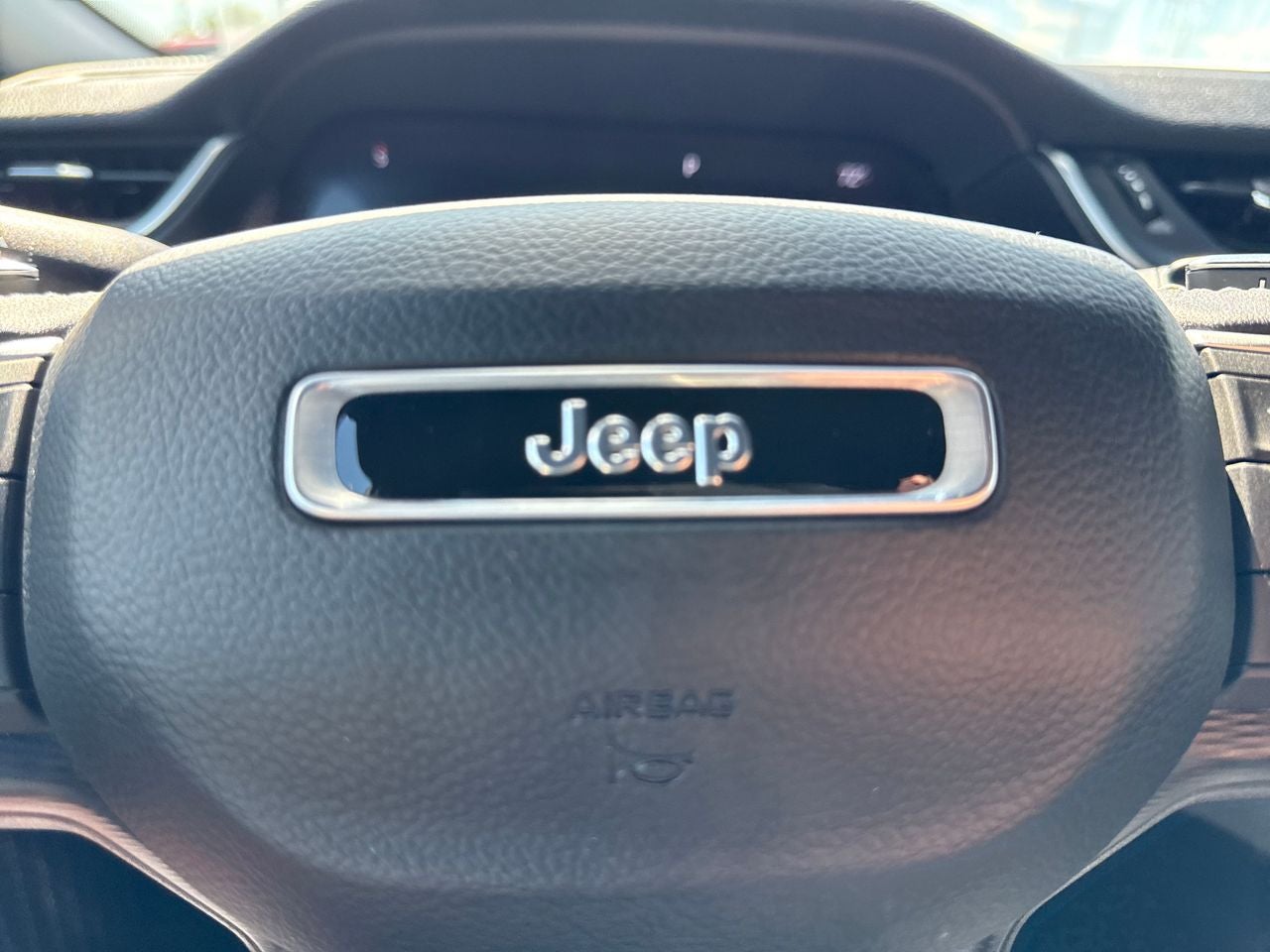 2024 Jeep Grand Cherokee Laredo 4x4