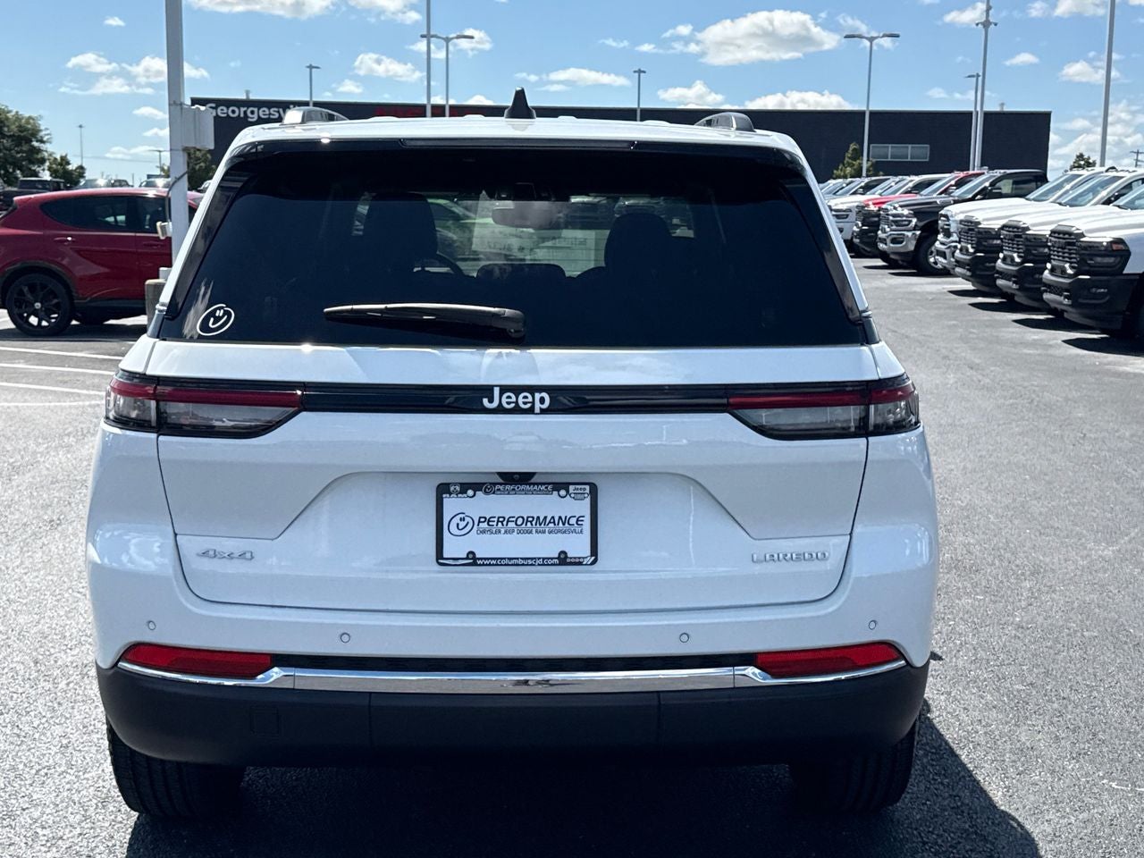 2024 Jeep Grand Cherokee Laredo 4x4