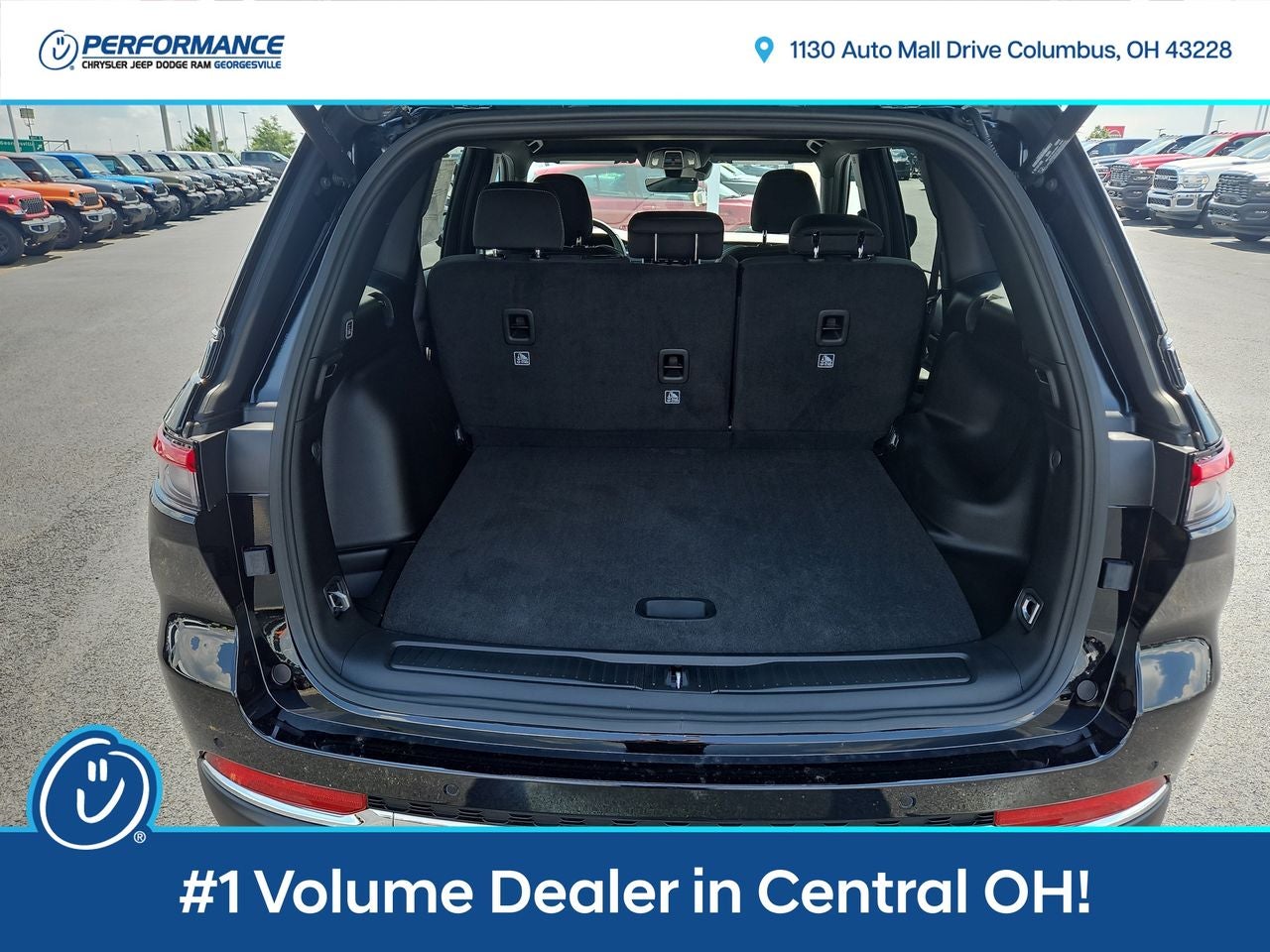 2025 Jeep Grand Cherokee GRAND CHEROKEE LAREDO 4X4