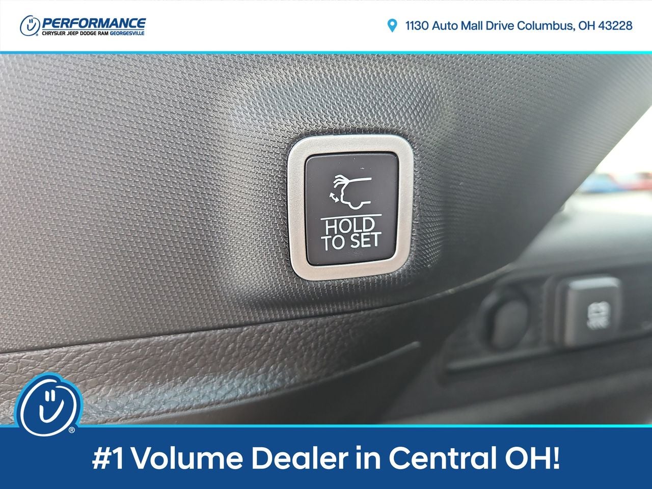 2025 Jeep Grand Cherokee GRAND CHEROKEE LAREDO 4X4