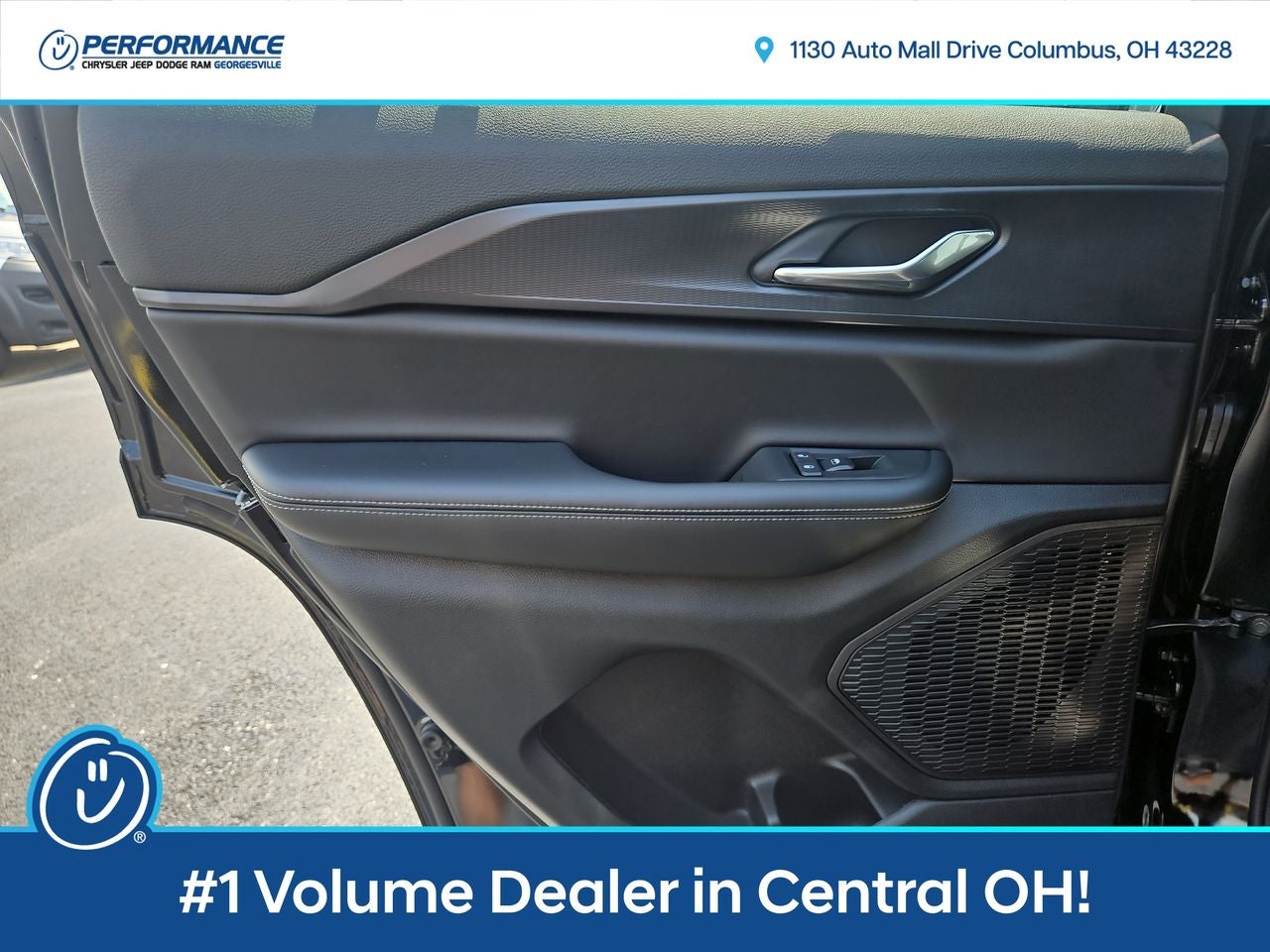 2025 Jeep Grand Cherokee GRAND CHEROKEE LAREDO 4X4