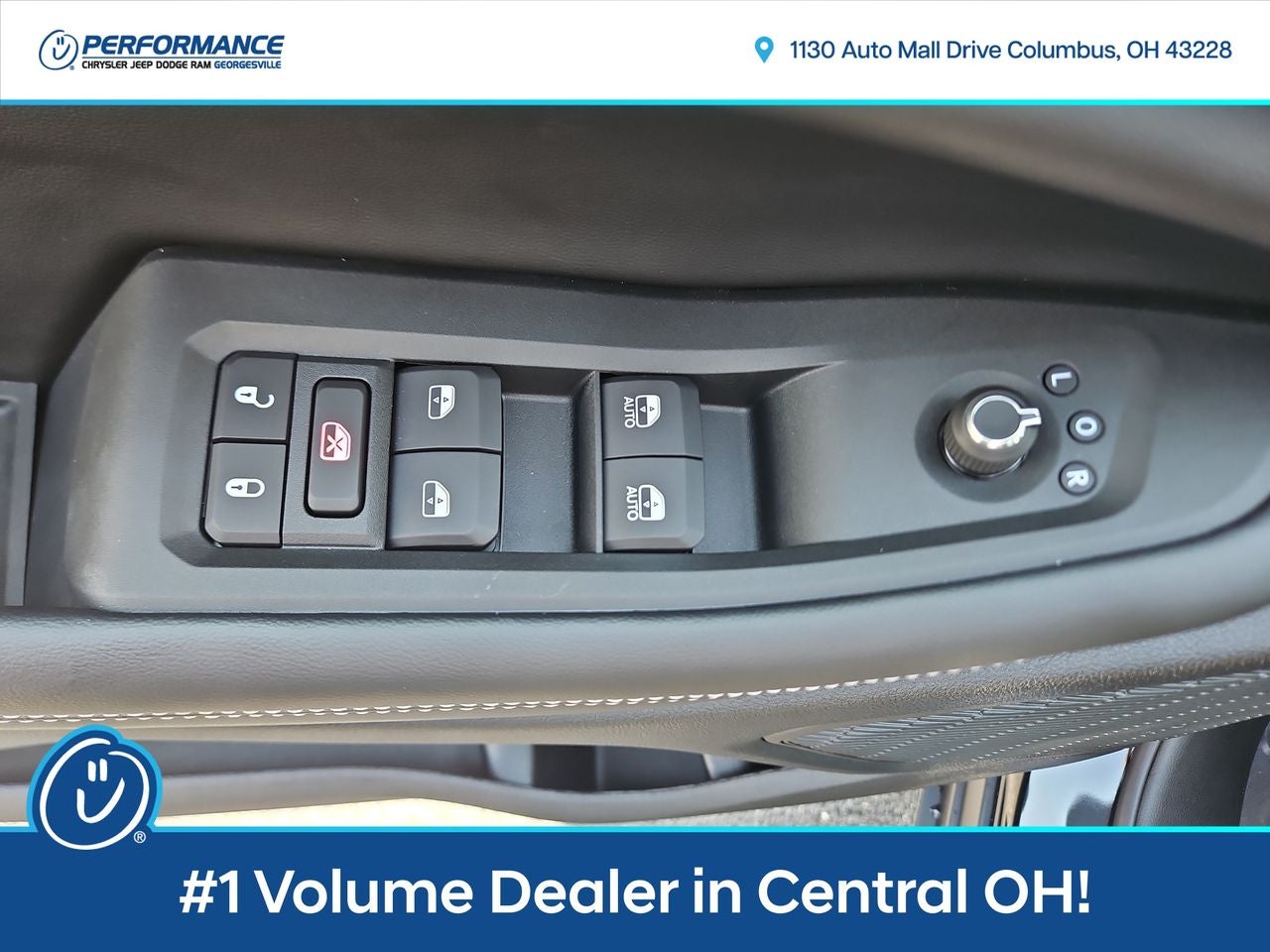 2025 Jeep Grand Cherokee GRAND CHEROKEE LAREDO 4X4