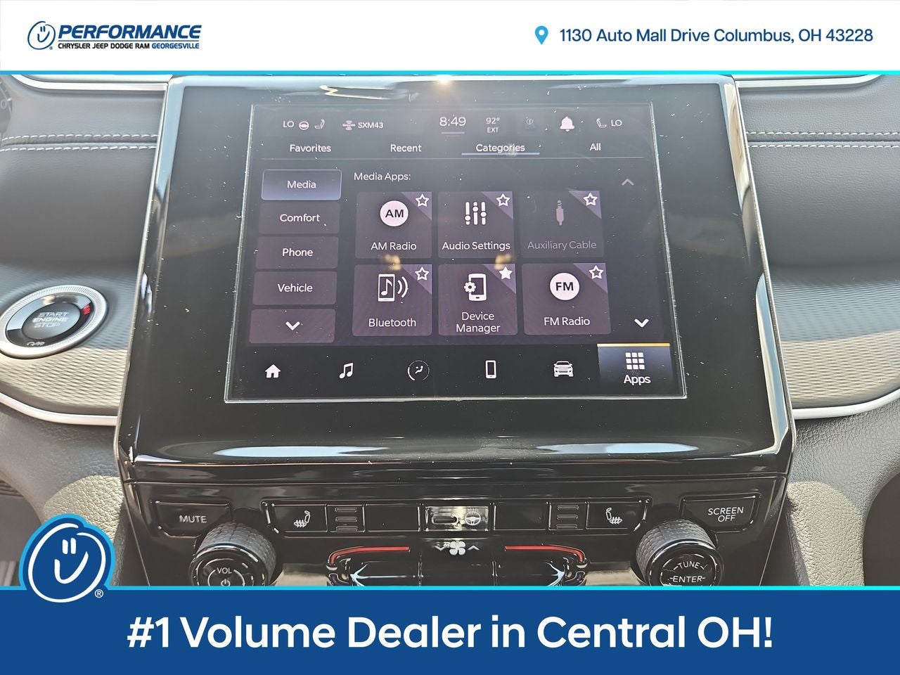 2025 Jeep Grand Cherokee GRAND CHEROKEE LAREDO 4X4