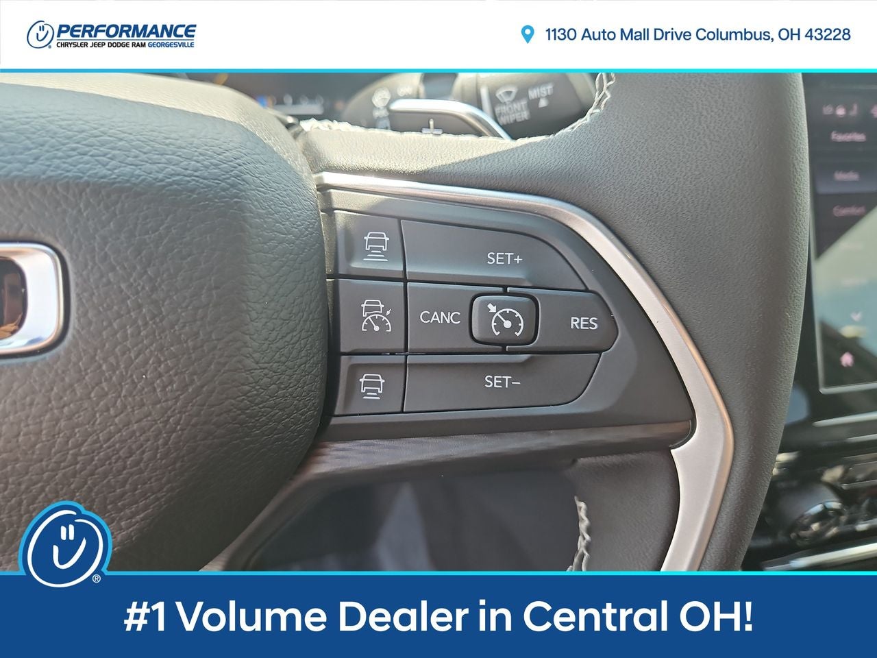 2025 Jeep Grand Cherokee GRAND CHEROKEE LAREDO 4X4