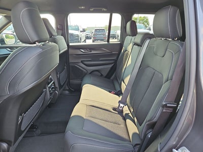 2025 Jeep Grand Cherokee GRAND CHEROKEE LAREDO 4X4