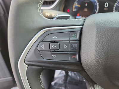 2025 Jeep Grand Cherokee GRAND CHEROKEE LAREDO 4X4