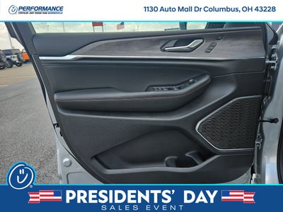 2025 Jeep Grand Cherokee GRAND CHEROKEE OVERLAND 4X4