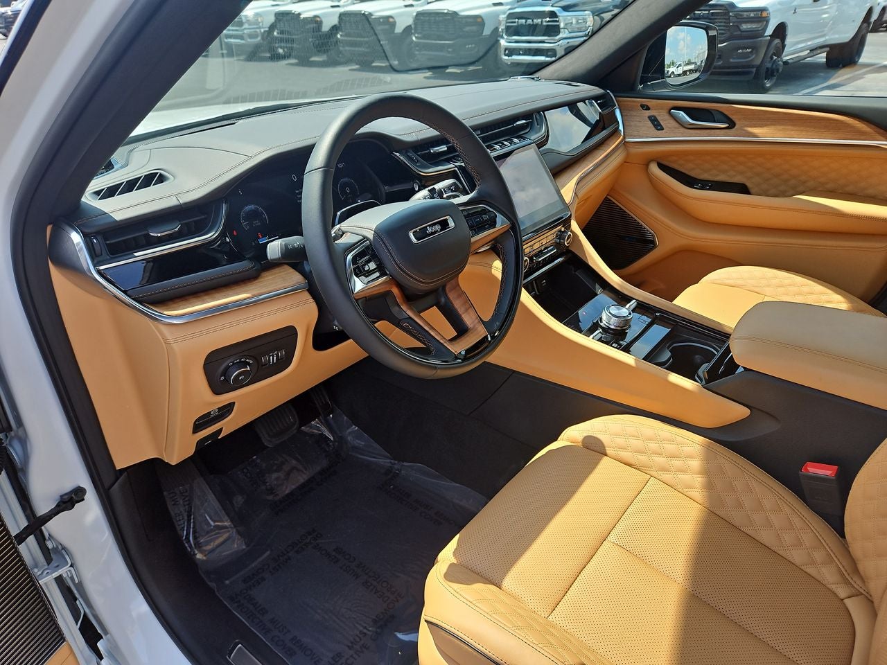 2025 Jeep Grand Cherokee GRAND CHEROKEE SUMMIT RESERVE 4X4