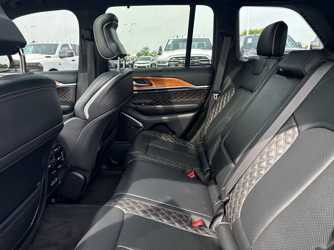 2022 Jeep Grand Cherokee Summit Reserve