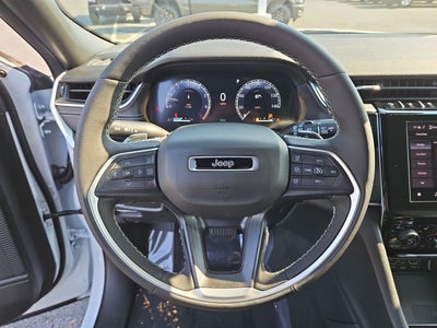 2025 Jeep Grand Cherokee GRAND CHEROKEE L LAREDO 4X4