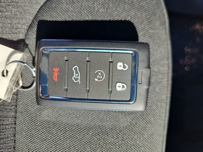 2025 Jeep Grand Cherokee GRAND CHEROKEE L LAREDO 4X4