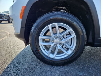 2025 Jeep Grand Cherokee GRAND CHEROKEE L LAREDO 4X4