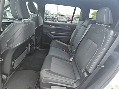 2025 Jeep Grand Cherokee GRAND CHEROKEE L LAREDO 4X4