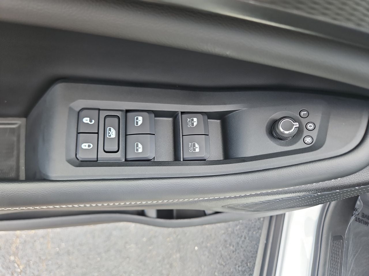 2025 Jeep Grand Cherokee GRAND CHEROKEE L LAREDO 4X4