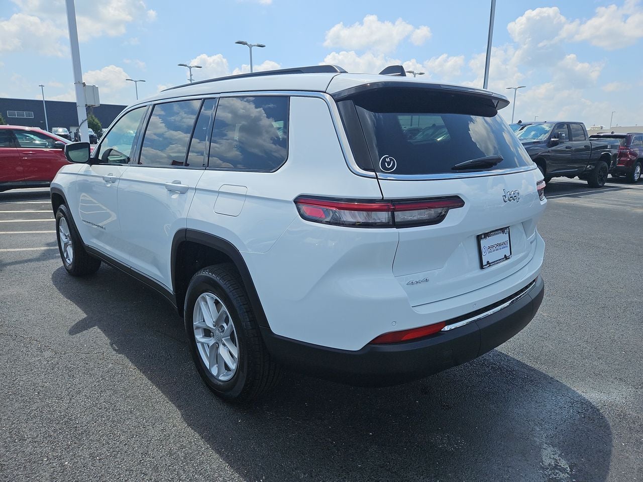 2025 Jeep Grand Cherokee GRAND CHEROKEE L LAREDO 4X4