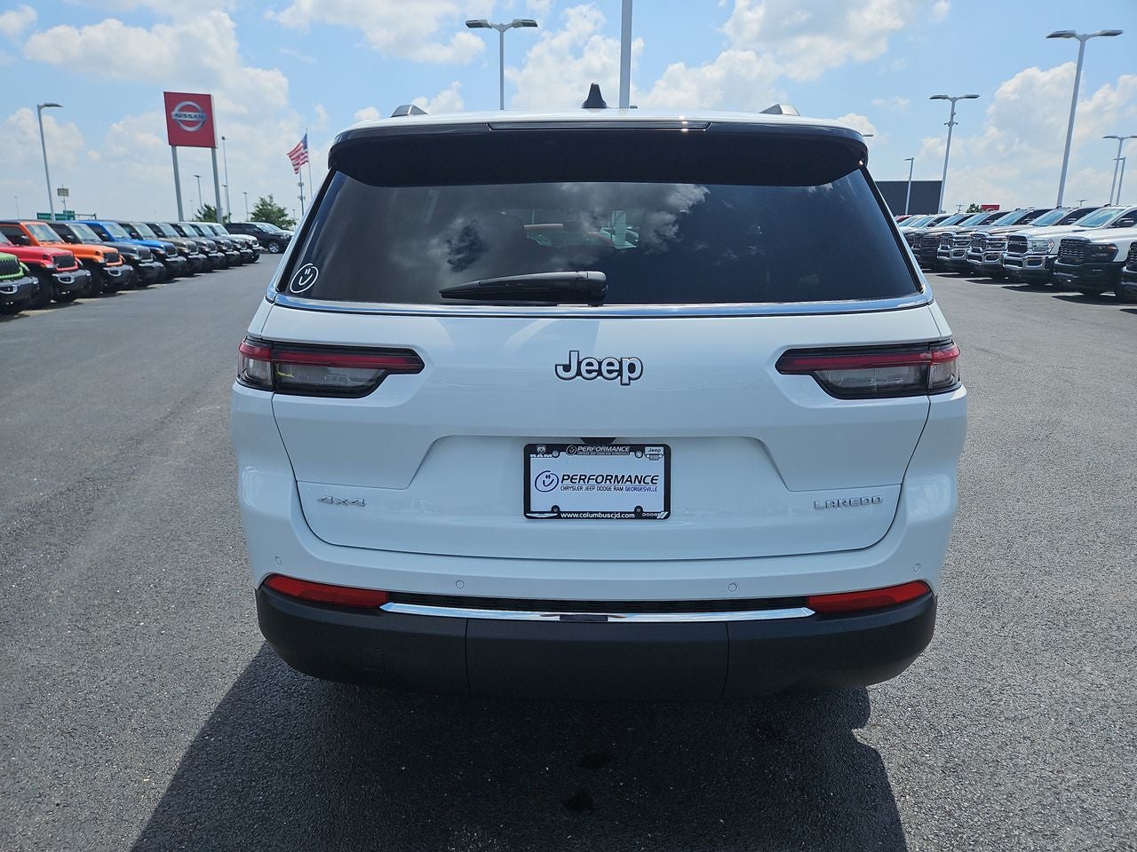 2025 Jeep Grand Cherokee GRAND CHEROKEE L LAREDO 4X4