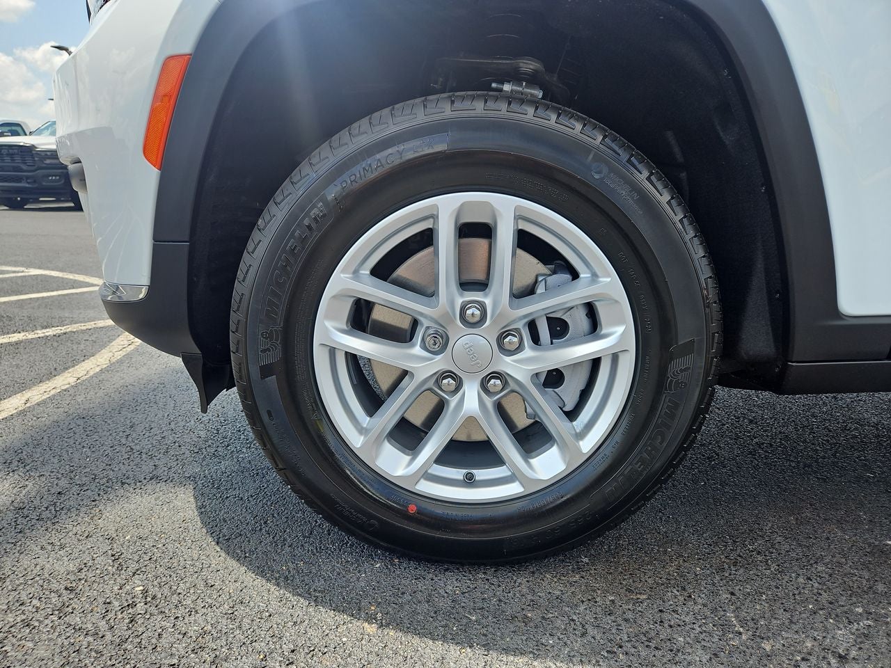 2025 Jeep Grand Cherokee GRAND CHEROKEE L LAREDO 4X4