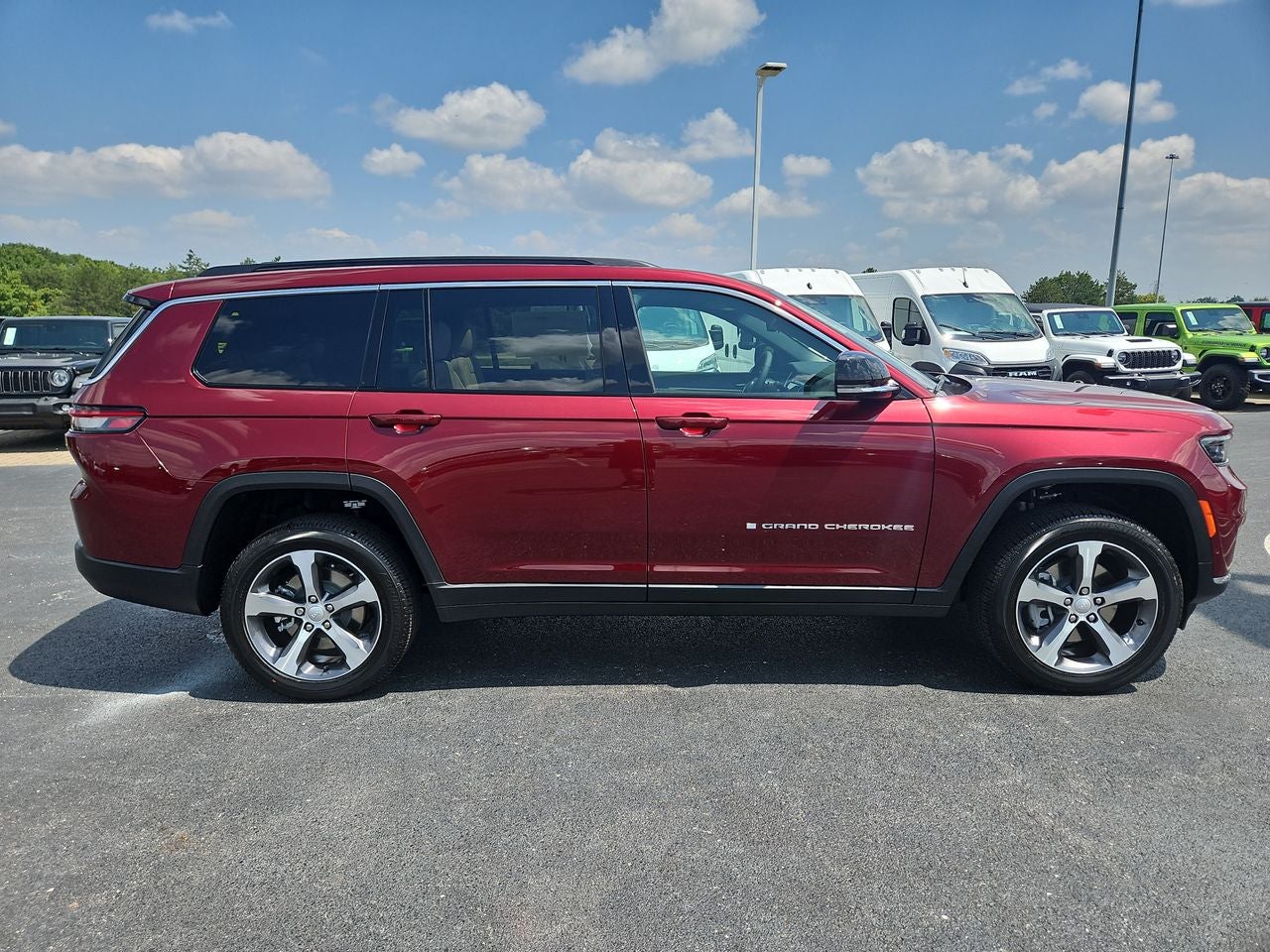 2025 Jeep Grand Cherokee GRAND CHEROKEE L LIMITED 4X4