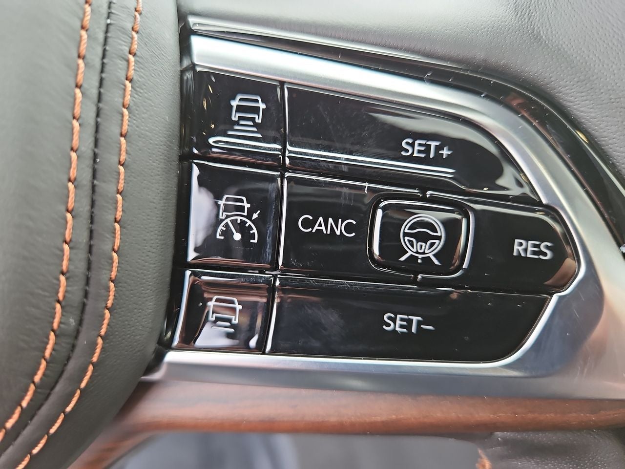 2025 Jeep Grand Cherokee GRAND CHEROKEE L SUMMIT 4X4