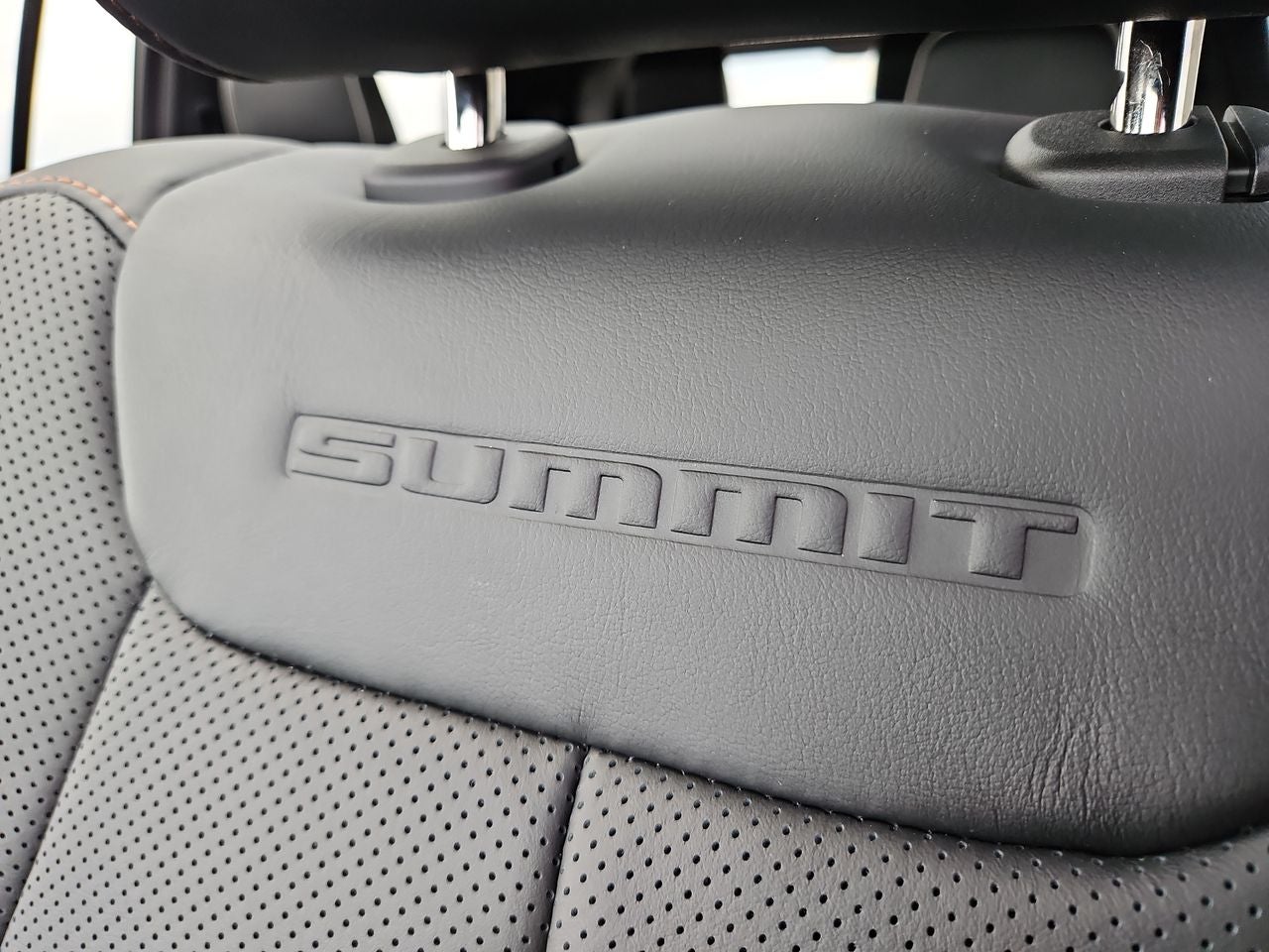 2025 Jeep Grand Cherokee GRAND CHEROKEE L SUMMIT 4X4