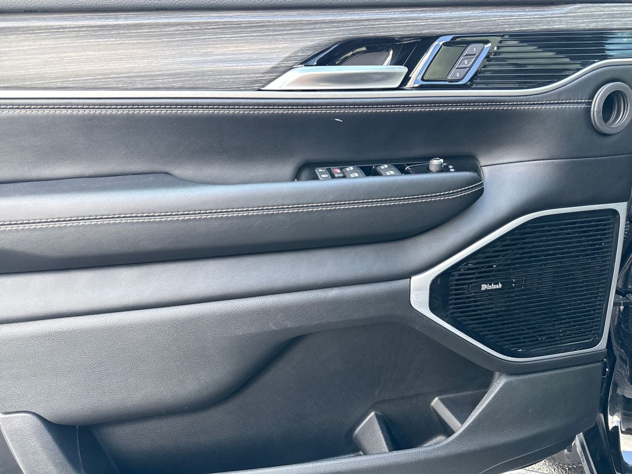 2023 Jeep Wagoneer Series III 4x4