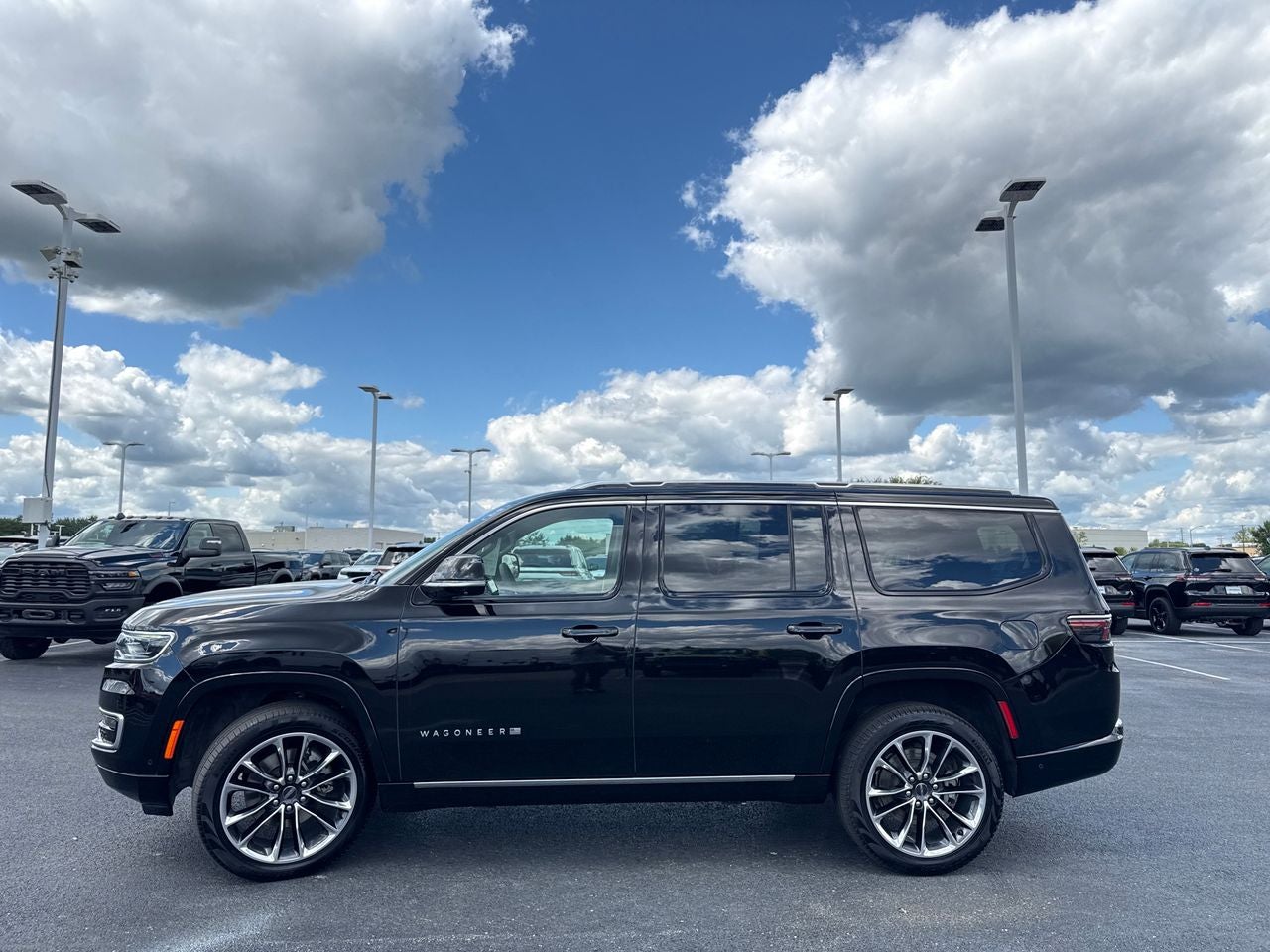 2023 Jeep Wagoneer Series III 4x4