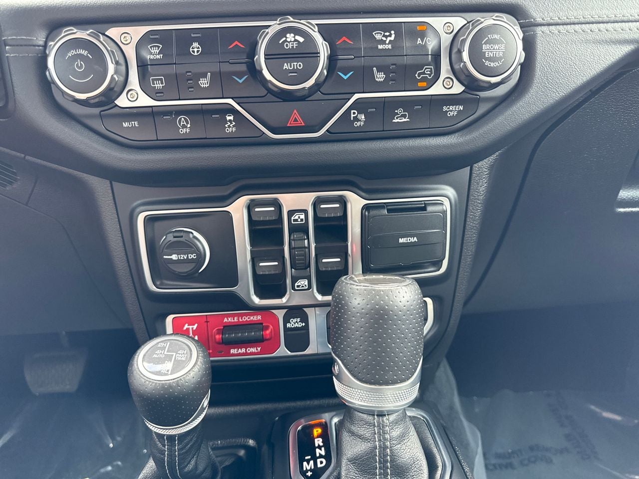 2024 Jeep Gladiator Mojave X