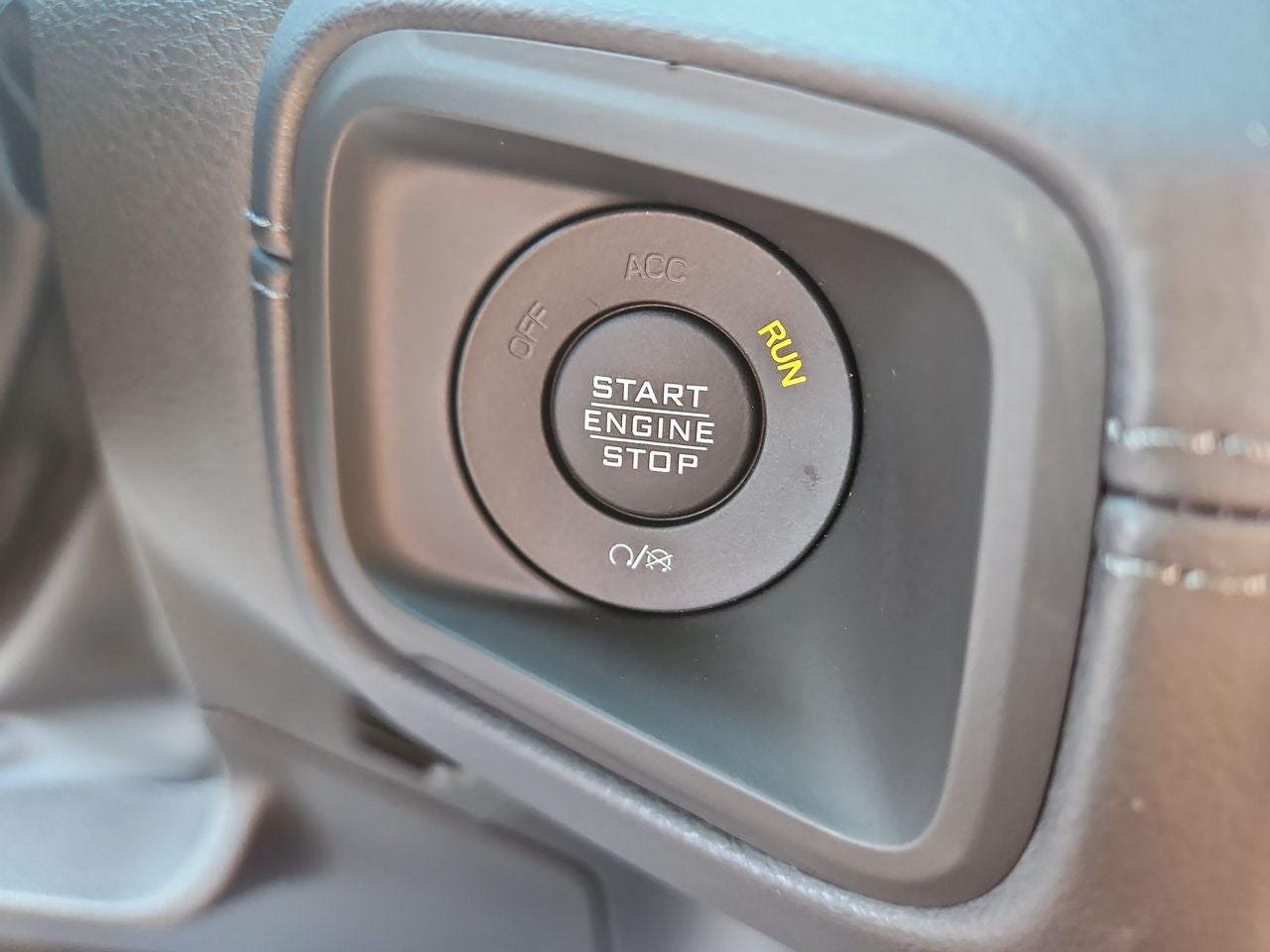 2025 Jeep Gladiator GLADIATOR MOJAVE 4X4