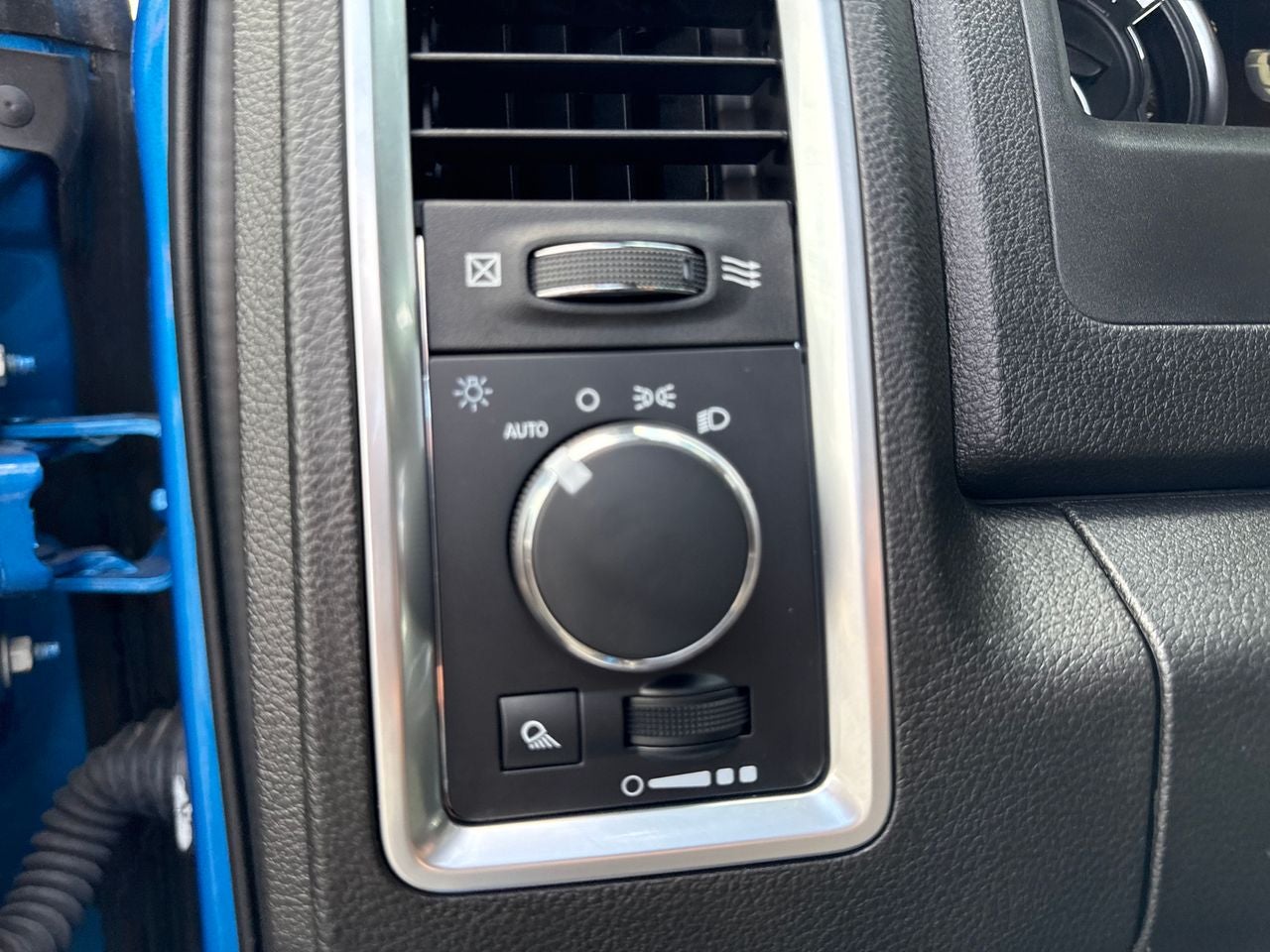 2022 RAM 1500 Classic Warlock Quad Cab 4x4 6'4' Box