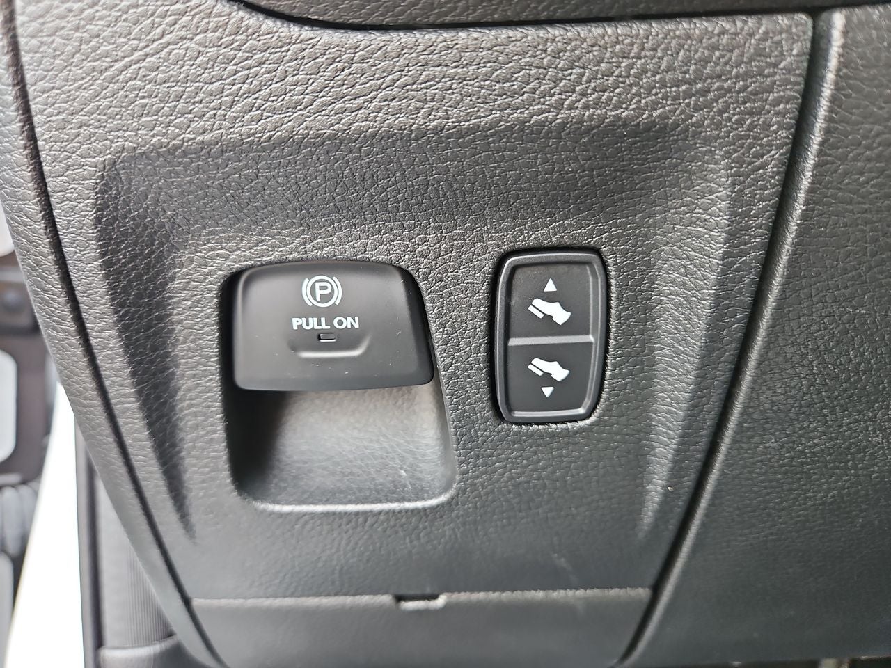 2022 RAM 1500 Lone Star Quad Cab 4x2 6'4' Box