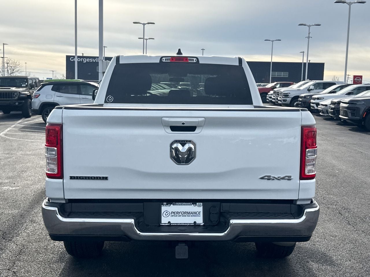 2022 RAM 1500 Big Horn Crew Cab 4x4 5'7' Box