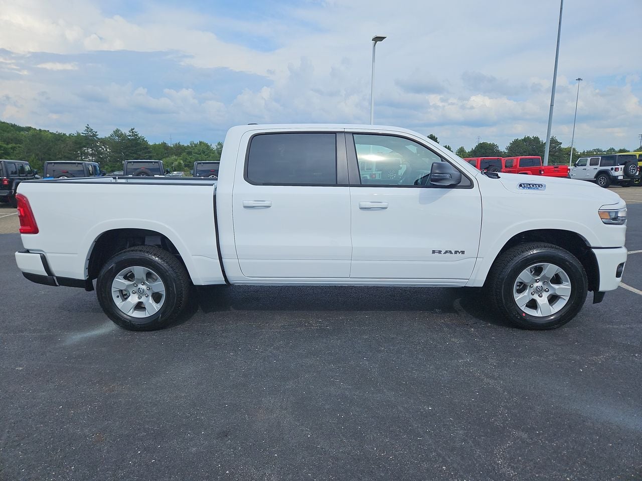 2025 RAM Ram 1500 RAM 1500 BIG HORN CREW CAB 4X4 5'7' BOX