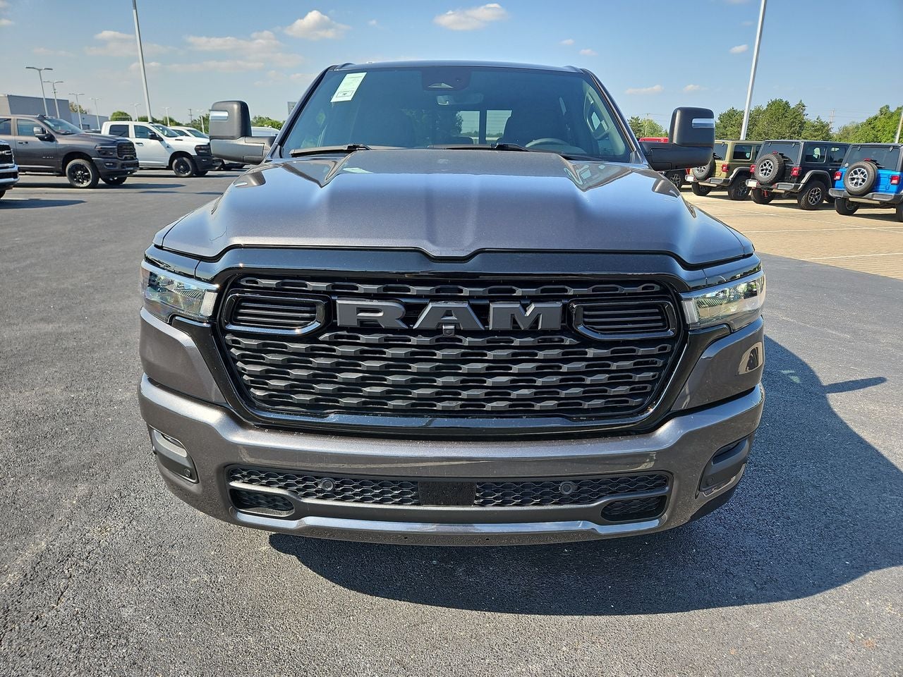 2025 RAM Ram 1500 RAM 1500 BIG HORN CREW CAB 4X4 5'7' BOX