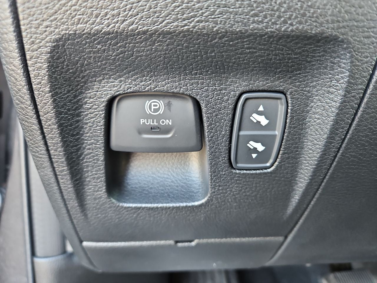 2025 RAM Ram 1500 RAM 1500 BIG HORN CREW CAB 4X4 5'7' BOX