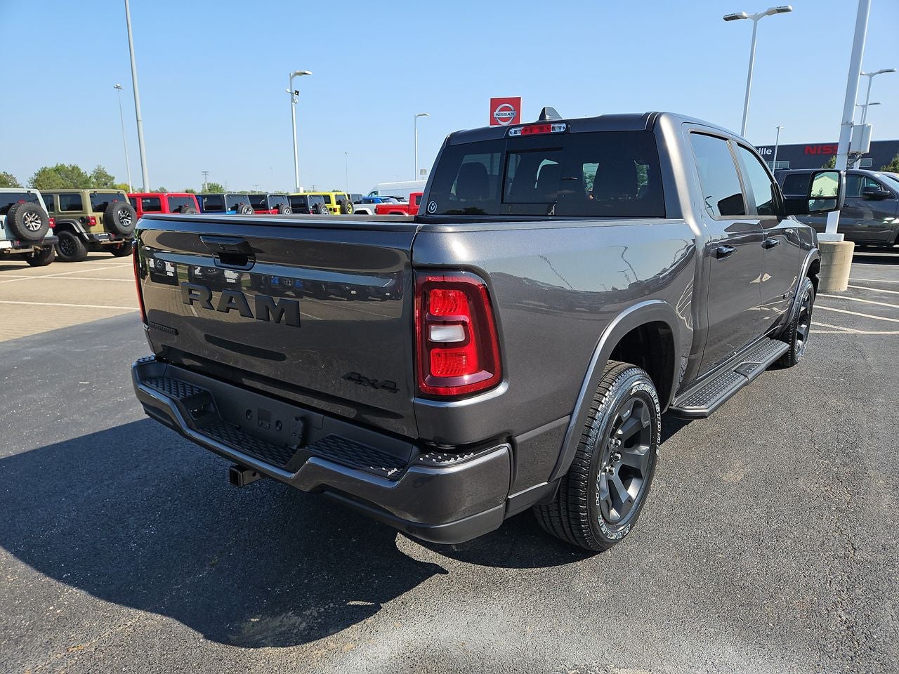 2025 RAM Ram 1500 RAM 1500 BIG HORN CREW CAB 4X4 5'7' BOX