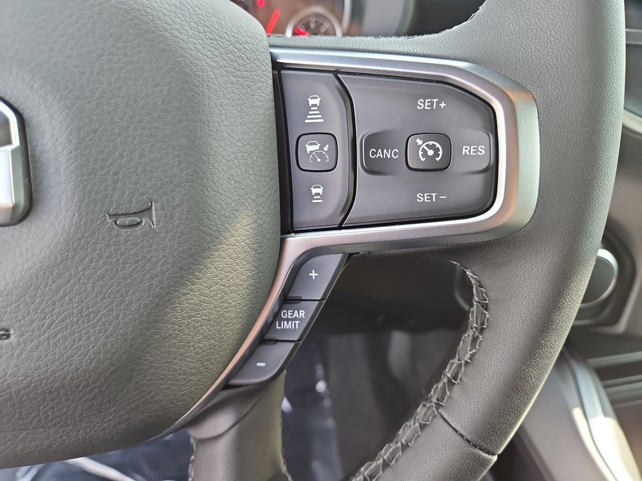 2025 RAM Ram 1500 RAM 1500 BIG HORN CREW CAB 4X4 5'7' BOX